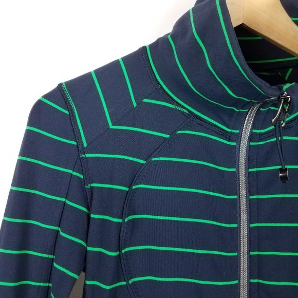 Lululemon Jacket 4 - Picture 3 of 7